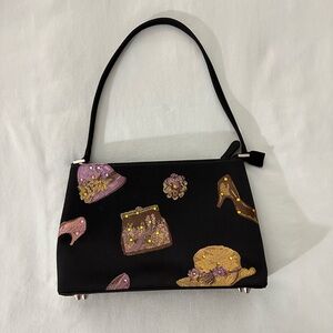 Vintage black shoulder bag!